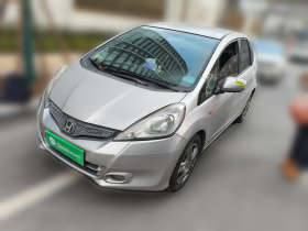 本田 飞度 2011款 1.3L 自动舒适版