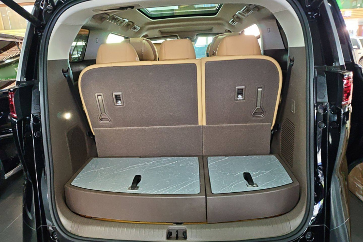 腾势D9 2024款 DM-i 980 四驱尊荣型中控内饰23