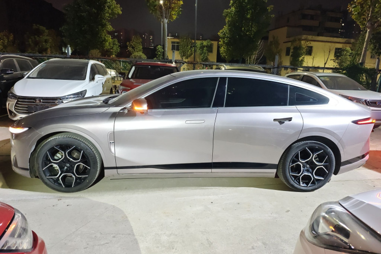 长安启源A07 2024款 纯电 真香版 710 旗舰型车身外观4