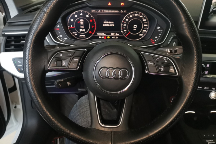 奥迪A4L 2019款 40 TFSI 时尚型 国VI局部细节13