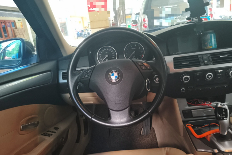 宝马5系 2007款 523Li 典雅型中控内饰13