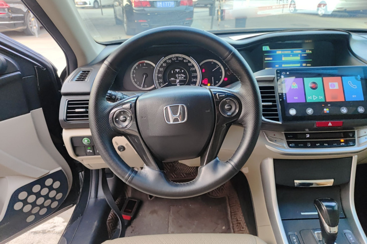 本田 雅阁 2014款 2.0L EX 豪华版中控内饰13