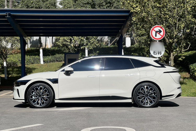 极氪007GT 2025款 后驱智驾版 75kWh车身外观6008