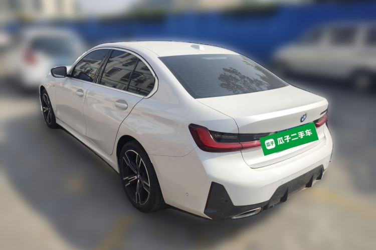 宝马3系 2023款 325i M运动套装车身外观6003