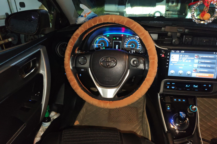 丰田 卡罗拉 2016款 双擎 1.8L E-CVT精英版中控内饰13