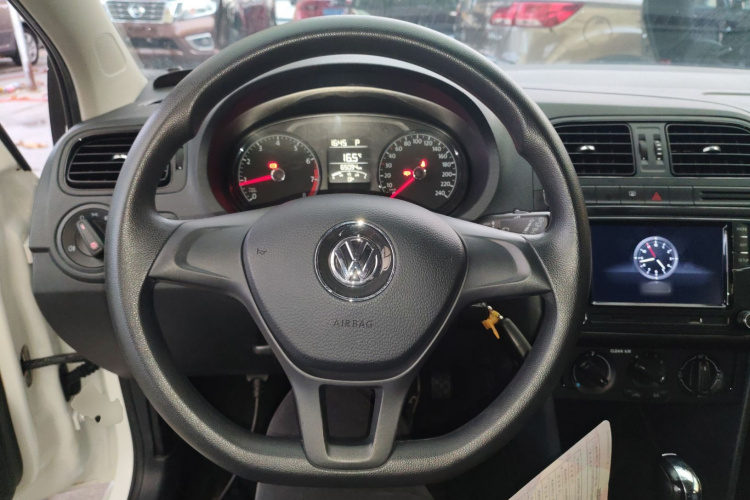 大众 Polo 2016款 1.4L 自动风尚型中控内饰13