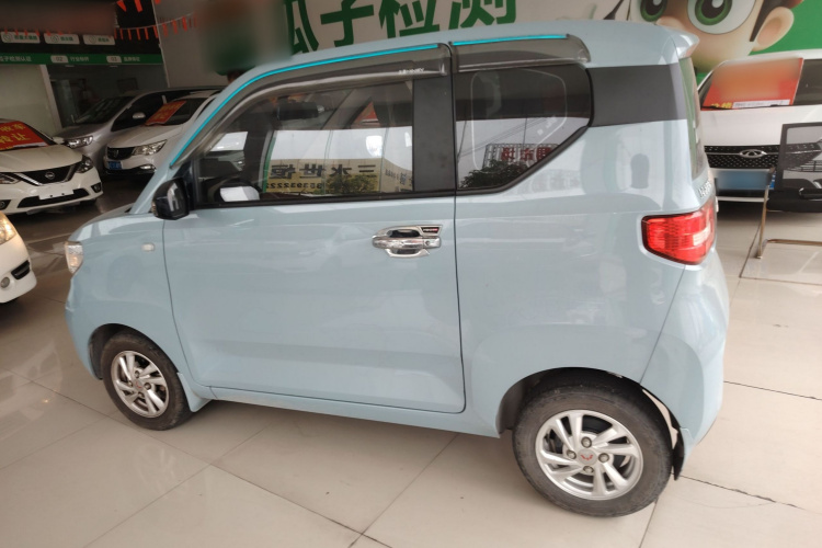 五菱汽车 宏光MINIEV 2021款 马卡龙臻享款 磷酸铁锂车身外观4