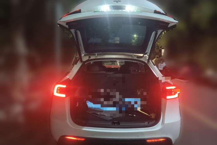 特斯拉 Model Y 2022款 改款 后轮驱动版中控内饰23