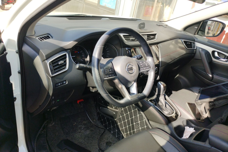 日产 逍客 2021款 2.0L CVT豪华版中控内饰12