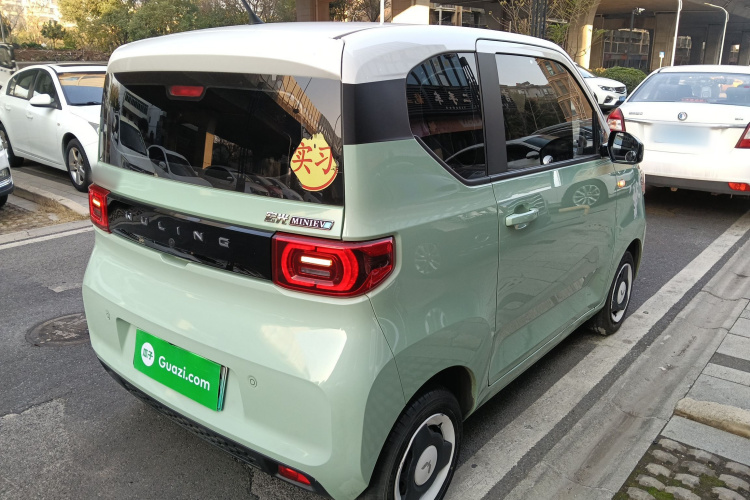 五菱汽车 宏光MINIEV 2021款 马卡龙臻享款 磷酸铁锂车身外观7