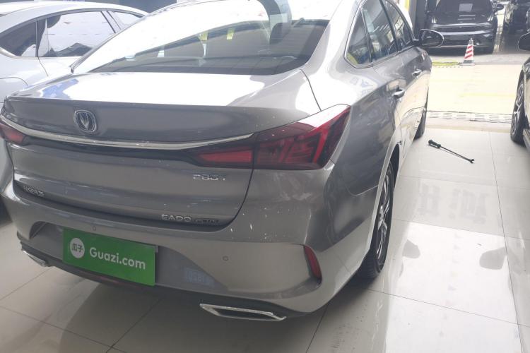 长安 逸动 2021款 PLUS 蓝鲸NE 1.4T GDI DCT尊贵型车身外观9