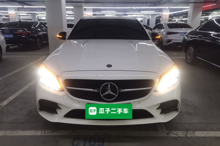 奔驰C级 2021款 C 260 星耀臻藏版车身外观2