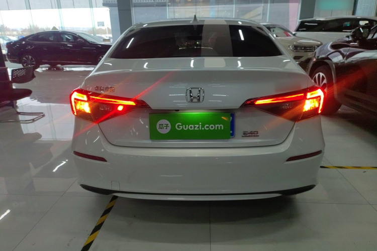本田 思域 2022款 240TURBO CVT劲动版车身外观6
