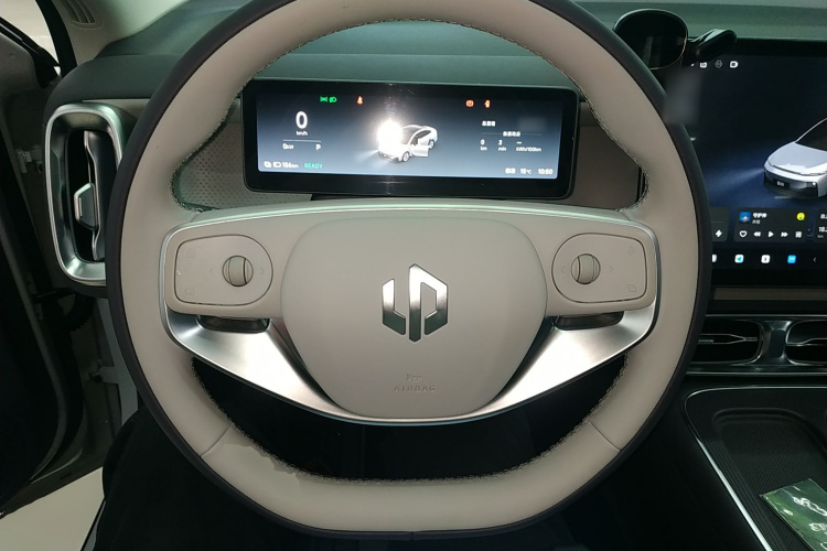 零跑汽车 零跑B01 2025款 650激光雷达版中控内饰13