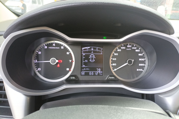 吉利汽车 帝豪GL 2017款 1.8L 手动精英型局部细节14