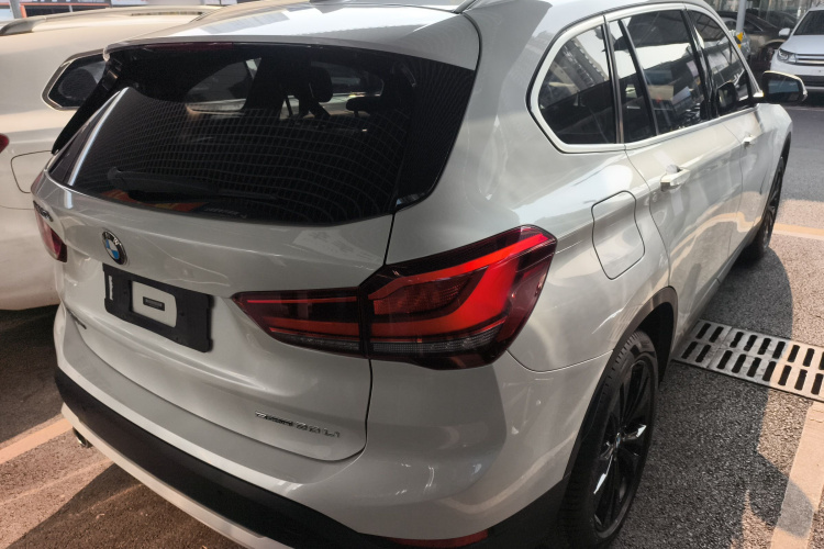 宝马X1 2020款 sDrive20Li 时尚型车身外观6005
