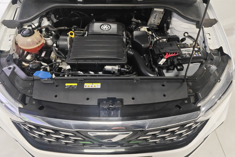 捷达VA3 2021款 1.5L 自动悦享版机舱底盘24