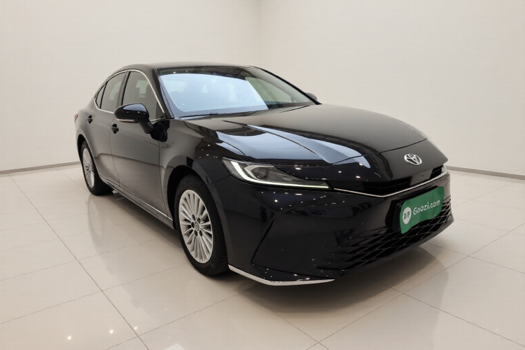 丰田 凯美瑞 2024款 双擎 2.0HGVP 豪华版车身外观3