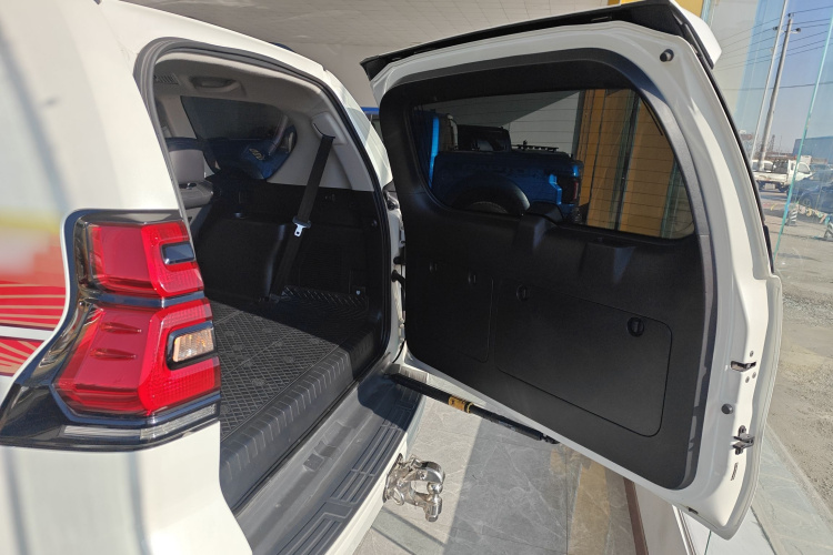 丰田 普拉多 2019款 3.5L 自动TX-L尊享版机舱底盘23