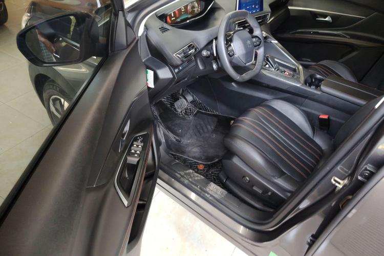 标致4008 2018款 350THP 精英版中控内饰7003