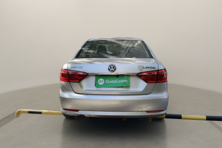 大众 朗逸 2013款 改款经典 1.6L 自动风尚版车身外观6