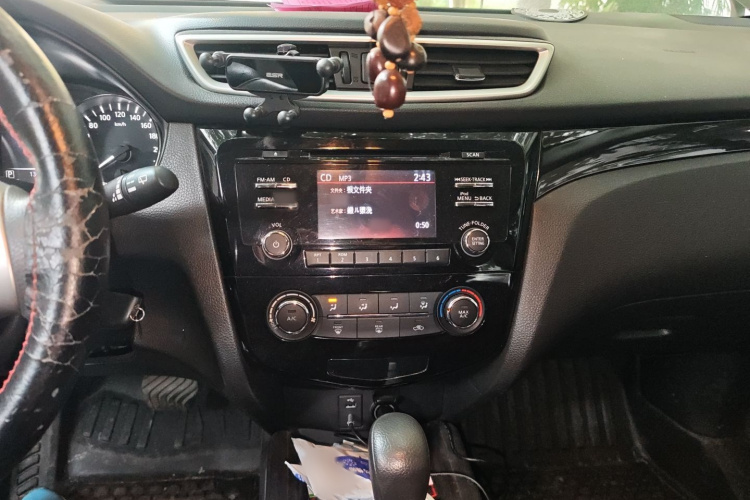 日产 逍客 2016款 2.0L CVT精英版局部细节16