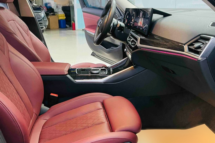 宝马3系 2024款 325Li M运动套装中控内饰7005