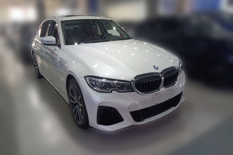 宝马3系 2022款 325Li M运动套装车身外观3