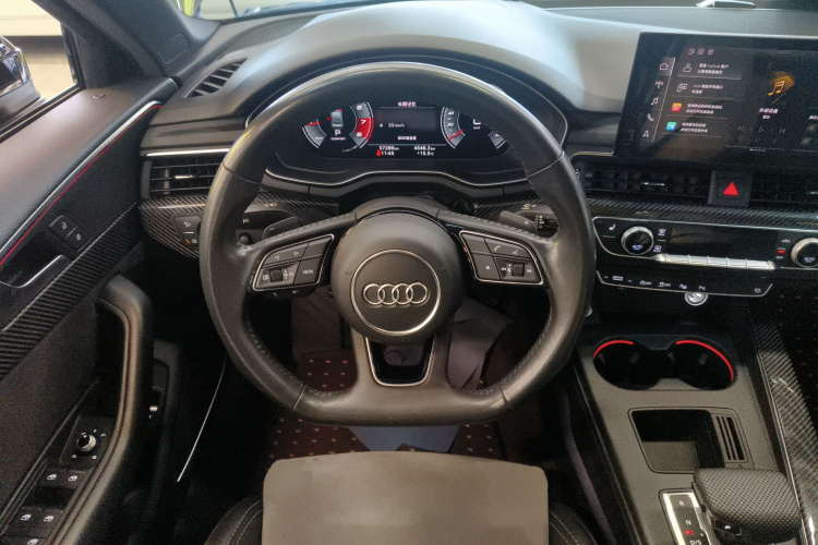 奥迪A4L 2020款 45 TFSI quattro 臻选动感型中控内饰13