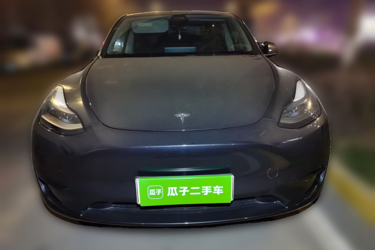 特斯拉 Model Y 2024款 后轮驱动版车身外观2