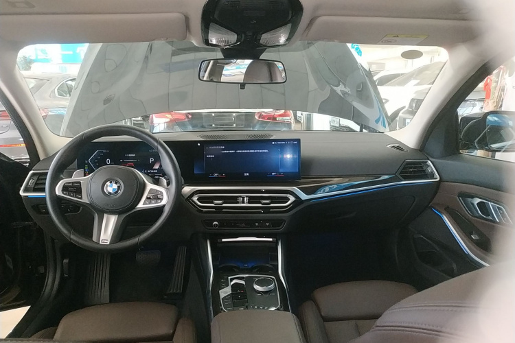 宝马3系 2023款 325Li M运动套装中控内饰12