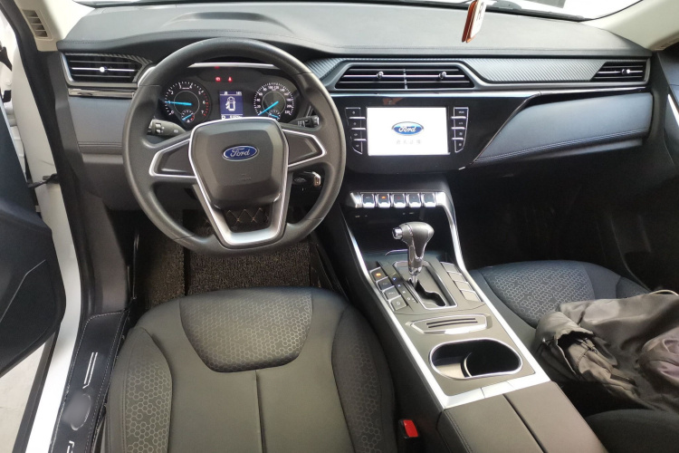 福特 领界 2019款 EcoBoost 145 CVT精领型 国VI中控内饰7002