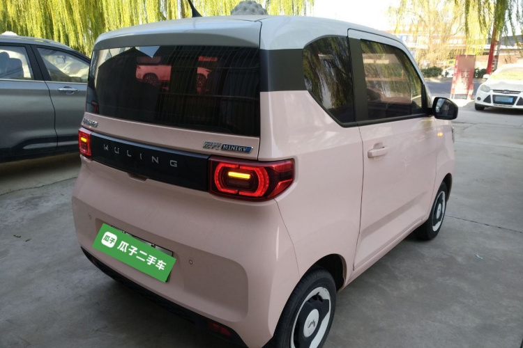 五菱汽车 宏光MINIEV 2022款 马卡龙臻享款 磷酸铁锂车身外观6005