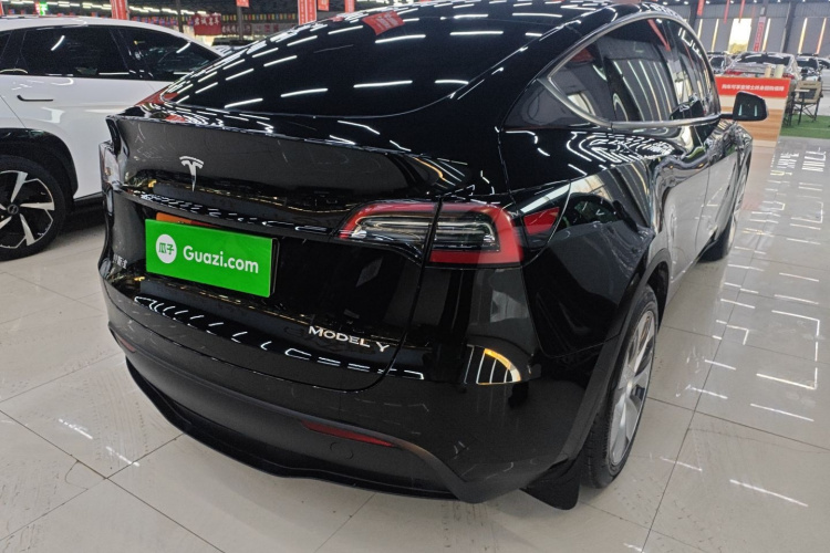 特斯拉 Model Y 2022款 后轮驱动版车身外观6005