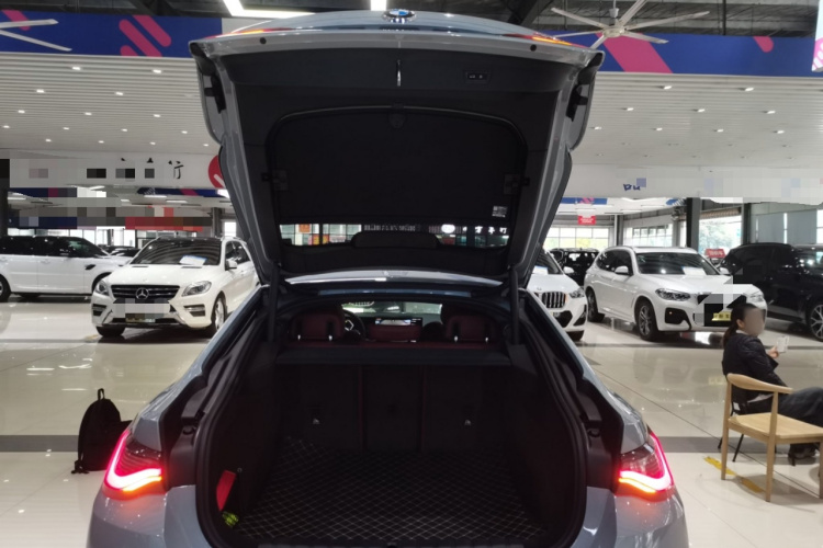 宝马4系 2024款 430i Gran Coupe M运动曜夜套装机舱底盘23