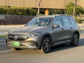 奔驰EQB 2022款 EQB 350 4MATIC 首发特别版