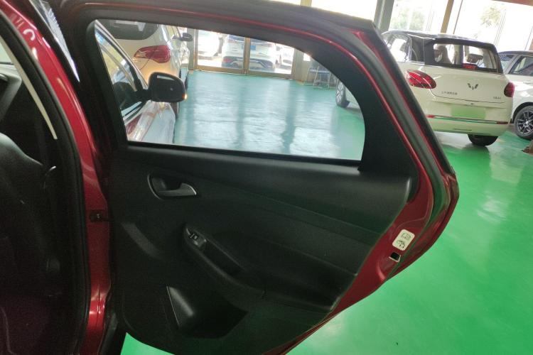 福特 福克斯 2017款 两厢 1.6L 自动风尚型智行版中控内饰45