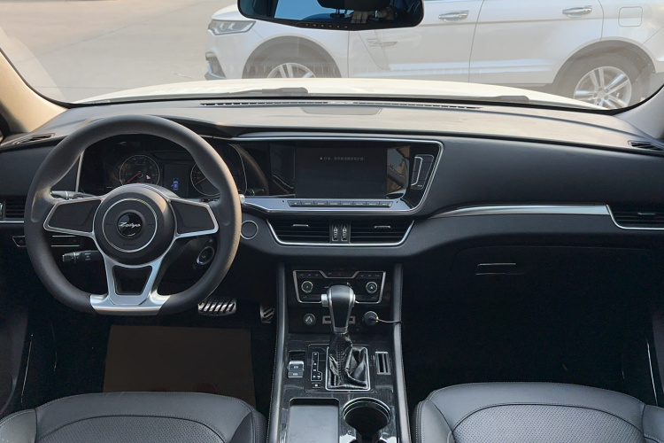 众泰T600 Coupe 2017款 1.5T 自动豪华型中控内饰7005