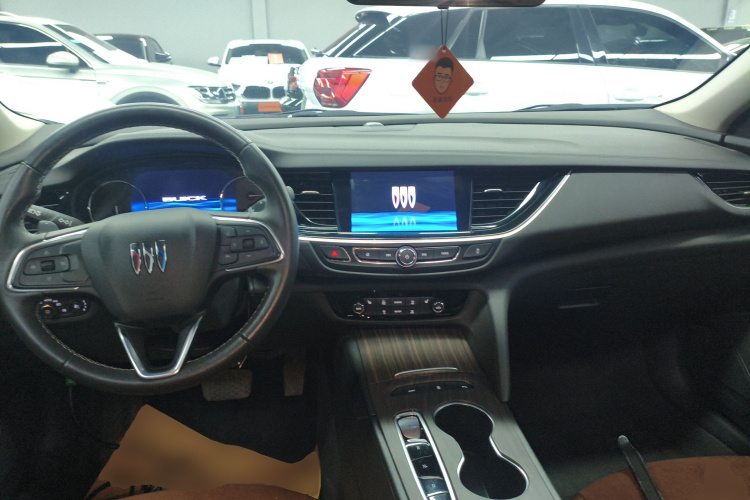 别克 君威 2024款 28T 纵享版中控内饰12