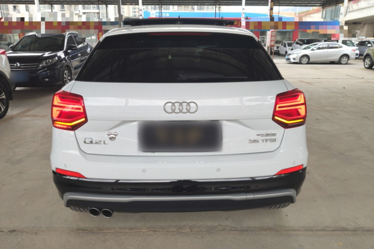 奥迪Q2L 2020款 35 TFSI 时尚动感型车身外观6