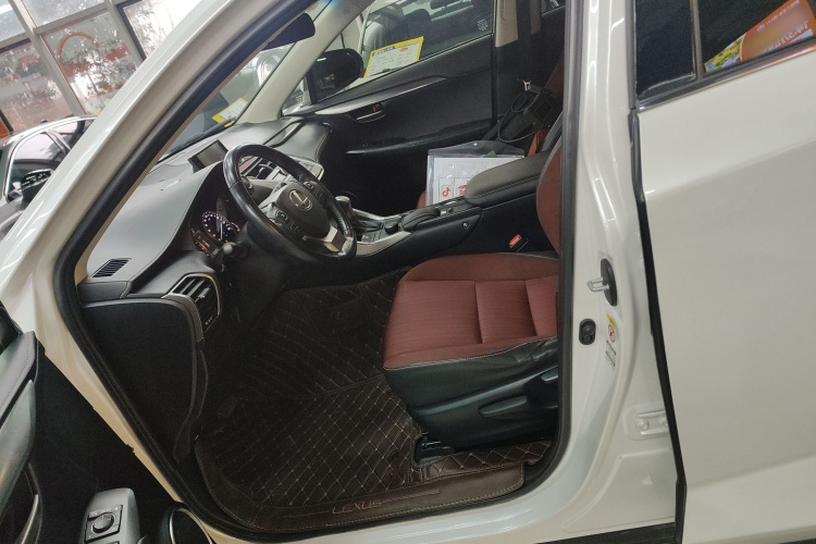 雷克萨斯NX 2015款 200 前驱 锋行版中控内饰19