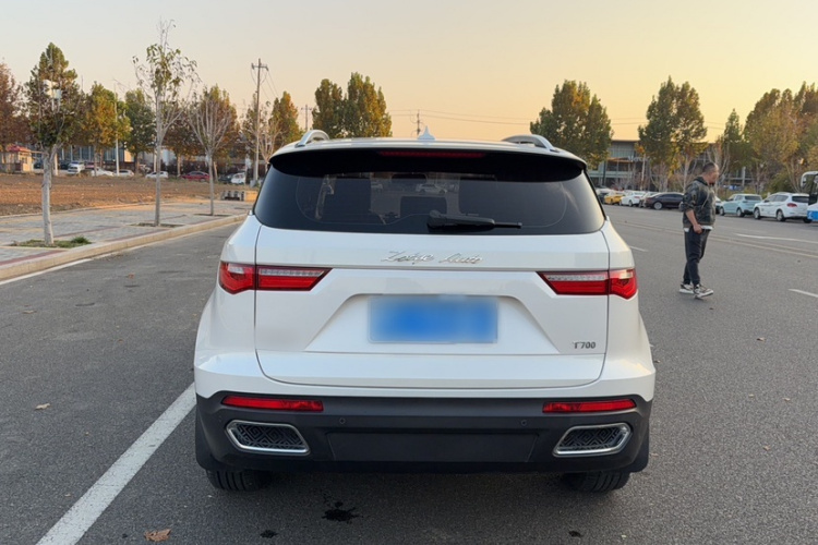 众泰T700 2017款 1.8T 双离合尊享型车身外观6004