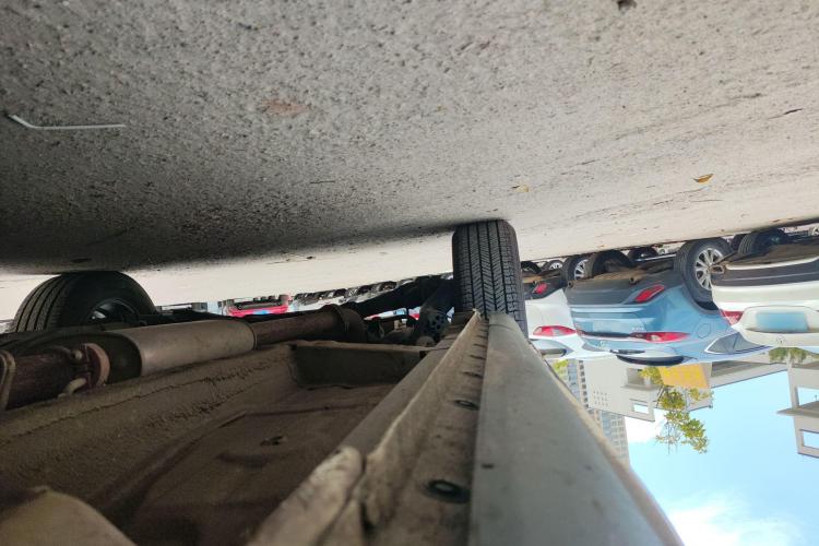 哈弗H6 2023款 国潮版 1.5T 自动都市版机舱底盘29