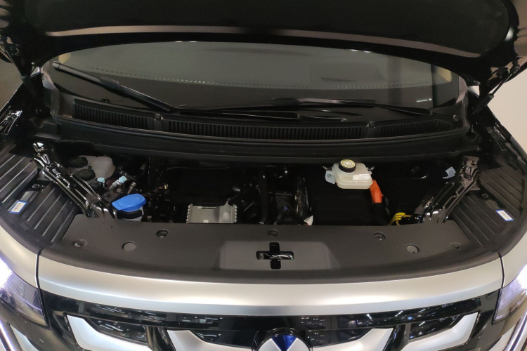 腾势D9 2025款 DM-i 智驾版 1020 四驱旗舰型局部细节24