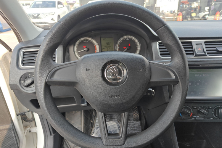 斯柯达 昕锐 2018款 1.4L 手动标准版中控内饰13