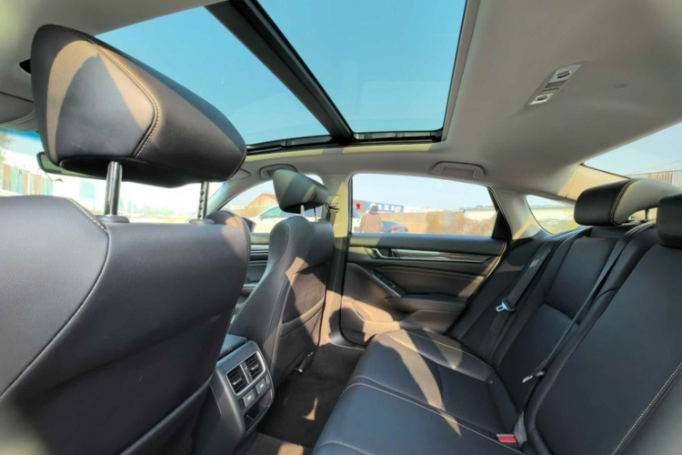 本田 雅阁 2022款 锐·混动 2.0L 幻夜·锐智版中控内饰7006