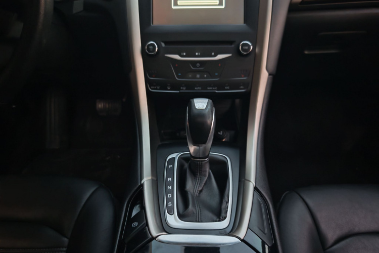 福特 蒙迪欧 2013款 2.0L GTDi200豪华型局部细节18