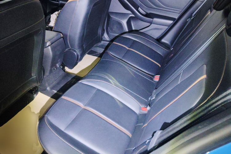 福特 福克斯 2022款 三厢 EcoBoost 180 自动竞速版中控内饰21