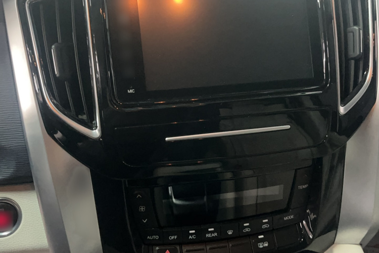 东风风行 风行M7 2022款 领爵款 2.0T 自动行政版局部细节16