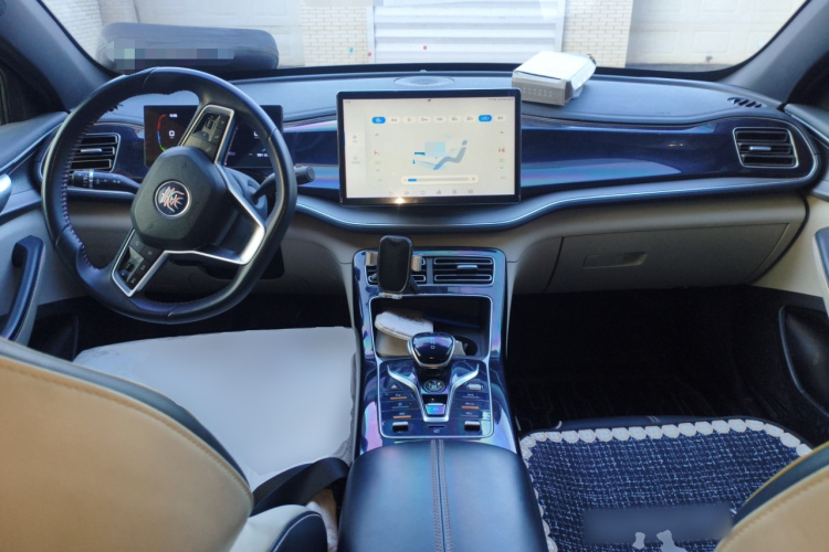 比亚迪 秦PLUS 2023款  冠军版 DM-i 120KM超越型中控内饰12